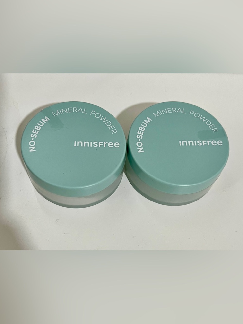 2pcs- Innisfree No-Sebum Mineral Powder - Mint Green Compact - Korea version
